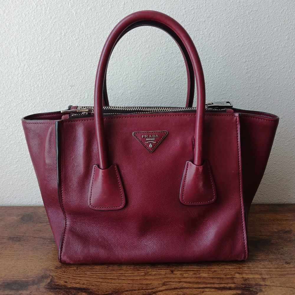 Prada Twin Pocket Tote Glace Calf Ametista
